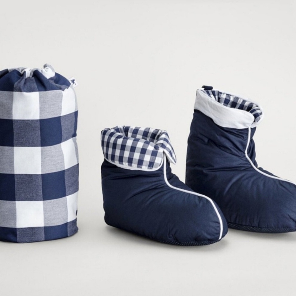 Brand New Hasten Medium Navy Blue Down Booties